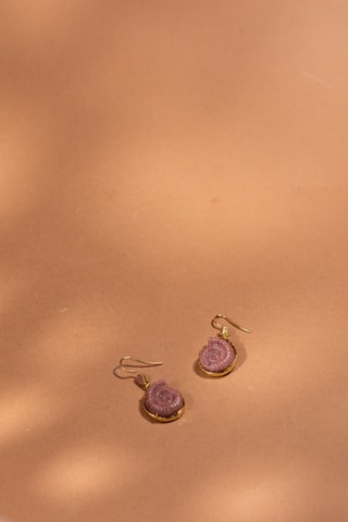 Orecchini laminato oro fino giallo - Rodoniti