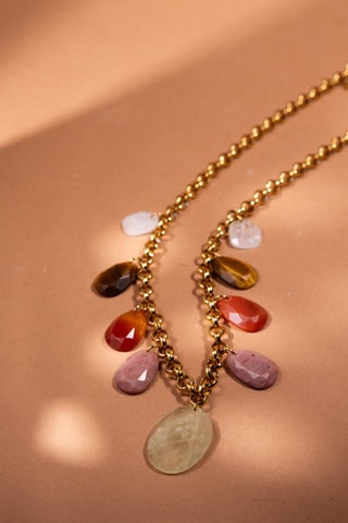 Collana - Cristallo di rocca, occhio di tigre, corniole e rodoniti