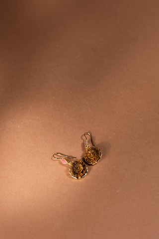 Orecchini laminato oro fino giallo - Occhi di tigre e tormaline