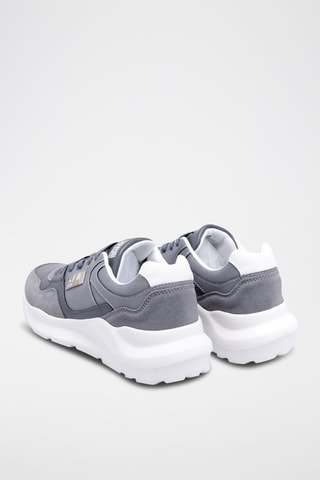 Zapatillas de nobuk - Gris y blanco