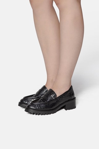 Mocassins de salto em couro Almost Famous - Preto