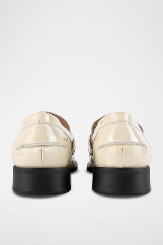 Mocassins em couro envernizado Good Advice - Nude