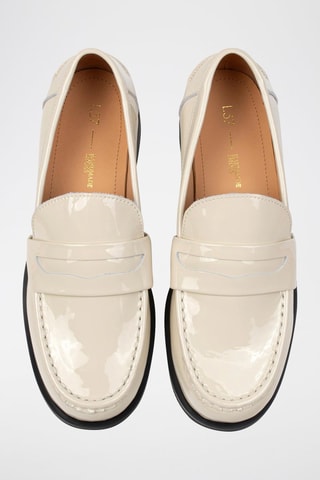 Mocassins em couro envernizado Good Advice - Nude