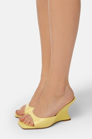 Leren Muiltjes met Sleehak On the Top of the World - Geel 