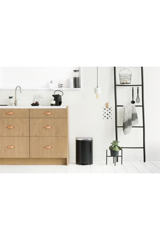 Pattumiera a pedale Newlcon - 20 l - Nero