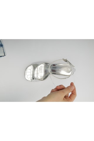 Sandalias de tacón con brillo - Plateado