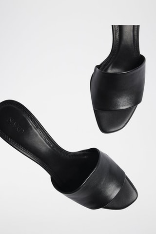 Sandali con tacco in pelle di montone - Nero