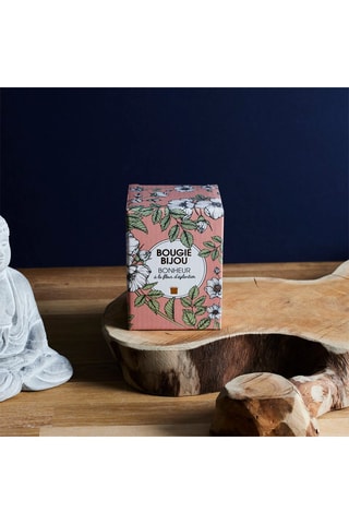 Vela natural - Flor de escaramujo y ropa limpia