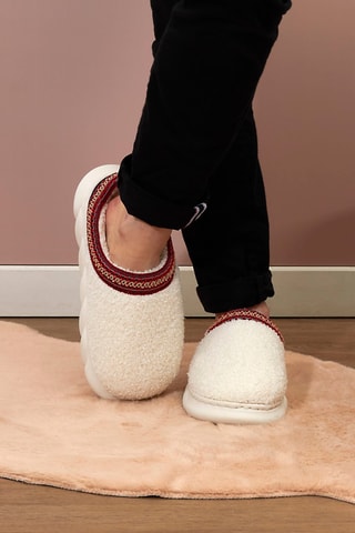 Zapatillas de casa - Modelo aleatorio - Beige y negro