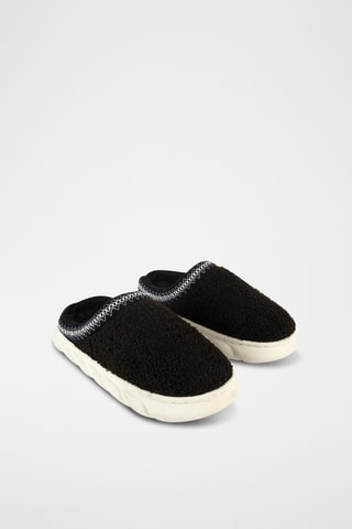 Zapatillas de casa - Modelo aleatorio - Beige y negro