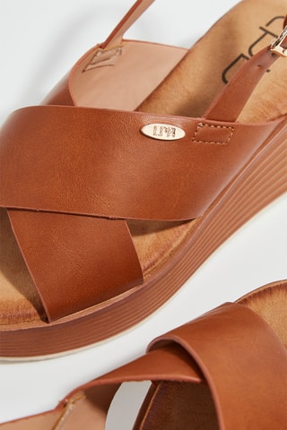 Sandálias com cunha Irencia - Camel