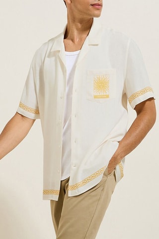 Camisa regular fit - Crudo