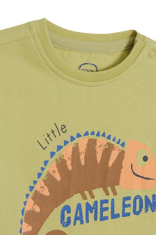 T-shirt e calções Verde-azeitona e azul-cobalto