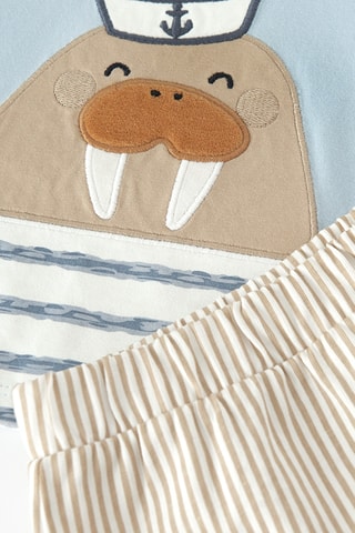 T-shirt e calções - Azul e bege