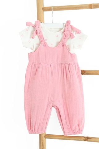 Body e jardineiras - Rosa e branco