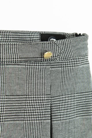 Saia plissada - Preto e cru