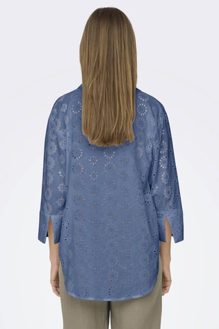 Camisa regular fit con bordado inglés - Índigo