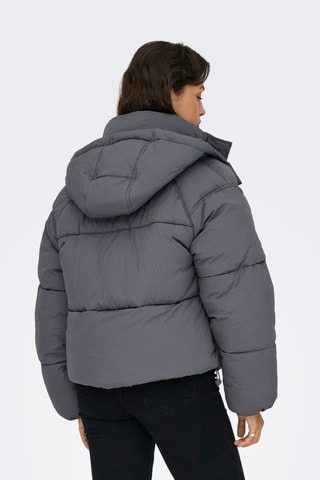 Anorak con capucha - Negro