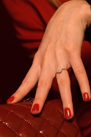 Anel 
Ouro amarelo e diamantes