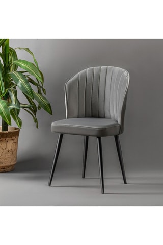 2 chaises Rubi - 52 x 85 x 42 cm