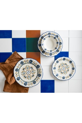 Service en porcelaine - 24 pièces