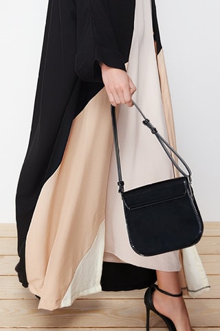 Capa - Negro, beige y blanco