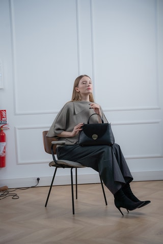 Sac bandoulière en cuir Row - Noir