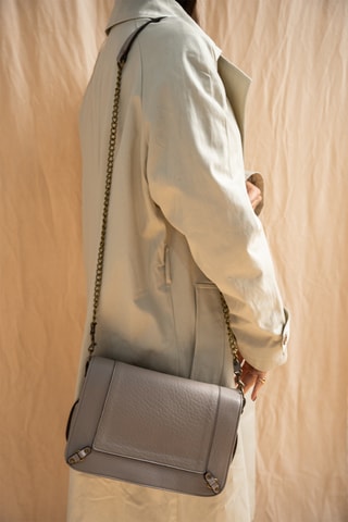 Sac bandoulière en cuir d'agneau Seren - Gris clair