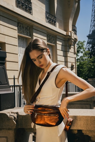 Sac banane en cuir Tena  - Doré