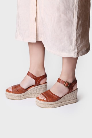Sandálias com cunha em couro Haide - Camel - Castanho