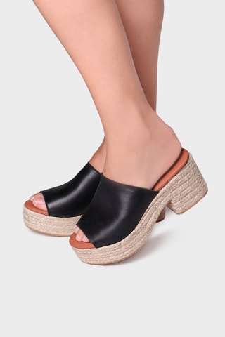 Mules com salto em couro Andrea - Preto - Preto