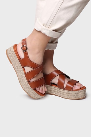 Sandálias com plataforma em couro Elisenda - Camel - Castanho
