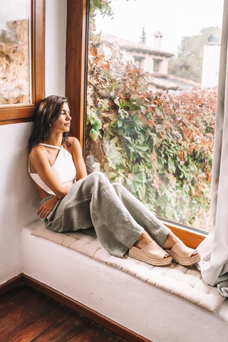 Mules com cunha em nobuck Paulina - Bege - Bege