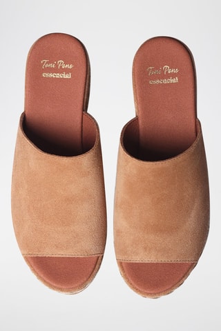 Mules com cunha em nobuck Paulina - Bege - Camel