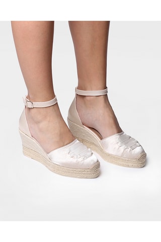 Sandálias com cunha em cetim Ayla - Dourado