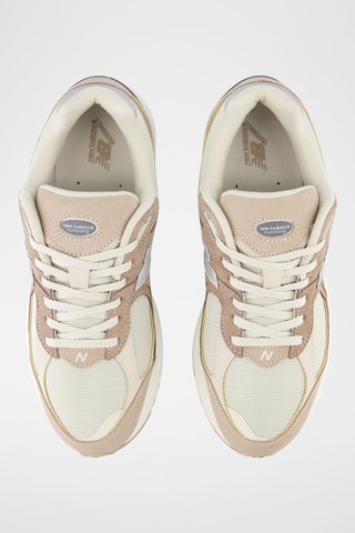 Sneakers in pelle scamosciata 2002R - Beige