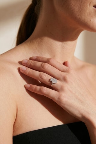 Bague Main - Or blanc et diamants