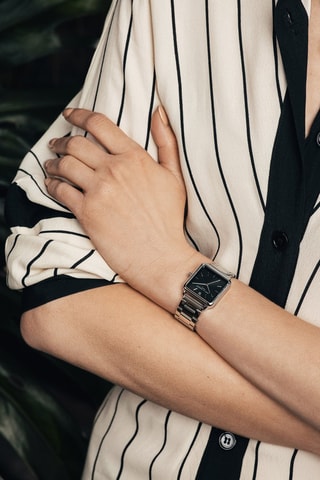 Cofanetto orologio al quarzo in acciaio e bracciale night Voyage