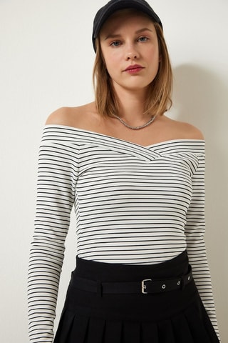 Top - Preto e branco