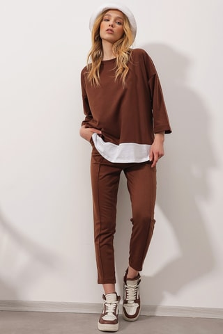 T-shirt e pantaloni - Marrone