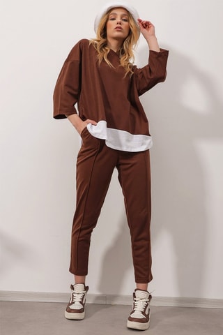 T-shirt e pantaloni - Marrone
