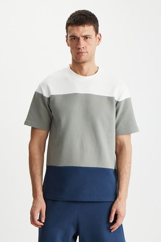 T-shirt - cru e azul-marinho