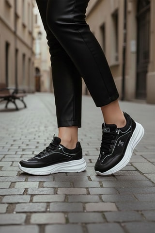 Sneakers - Nero e bianco