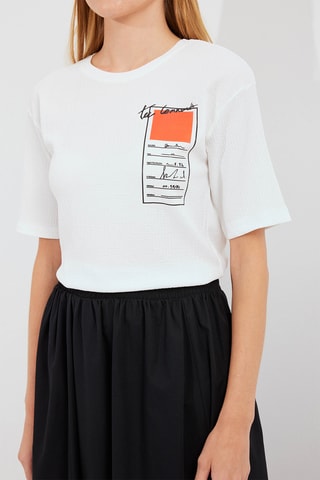 T-shirt - Laranja e branco