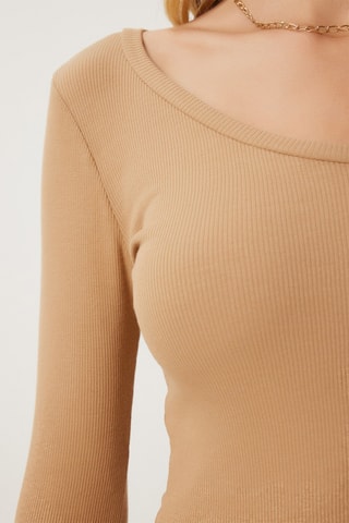 Top - Bege