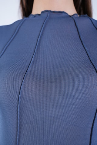 Top - Azul-índigo