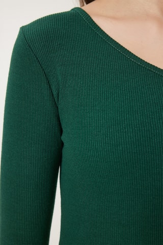 2 tops - Vermelho e verde-escuro