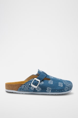 Zuecos de nobuk Folk Capri - Celeste - Diseño ancho
