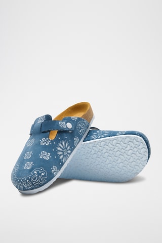 Zuecos de nobuk Folk Capri - Celeste - Diseño ancho