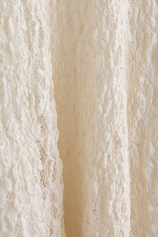 Robe patineuse en dentelle - Ecru